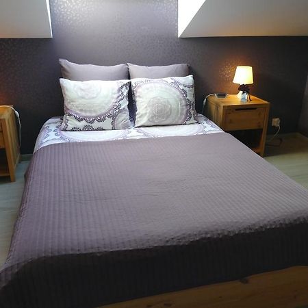 Aux Cosmos Bed & Breakfast Olne ภายนอก รูปภาพ